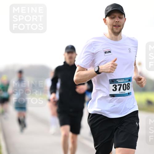 12.04.2026 - 45. Internationalen Wilhelmsburger Insellauf Dr. Thomas Lammeyer http://msf.ph/oto/9441614 12.04.2026 10:08:50 Laufen 3708 meine-sportfotos.de
