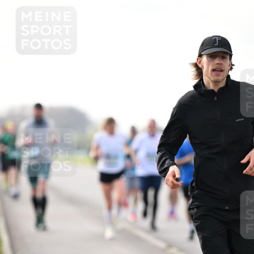 12.04.2026 - 45. Internationalen Wilhelmsburger Insellauf Dr. Thomas Lammeyer http://msf.ph/oto/9441626 12.04.2026 10:08:52 Laufen  meine-sportfotos.de