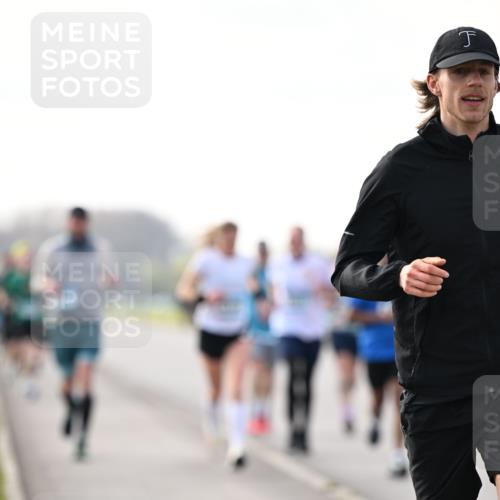 12.04.2026 - 45. Internationalen Wilhelmsburger Insellauf Dr. Thomas Lammeyer http://msf.ph/oto/9441627 12.04.2026 10:08:52 Laufen  meine-sportfotos.de