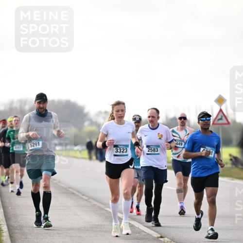 12.04.2026 - 45. Internationalen Wilhelmsburger Insellauf Dr. Thomas Lammeyer http://msf.ph/oto/9441631 12.04.2026 10:08:53 Laufen 6543, 5291, 3323, 2583, 1449 meine-sportfotos.de