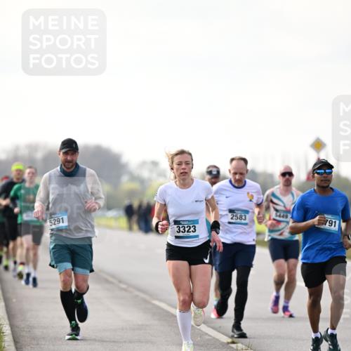12.04.2026 - 45. Internationalen Wilhelmsburger Insellauf Dr. Thomas Lammeyer http://msf.ph/oto/9441635 12.04.2026 10:08:53 Laufen 5291, 3323, 2583, 791 meine-sportfotos.de