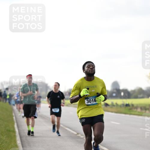 12.04.2026 - 45. Internationalen Wilhelmsburger Insellauf Dr. Thomas Lammeyer http://msf.ph/oto/9441712 12.04.2026 10:09:06 Laufen 3016 meine-sportfotos.de