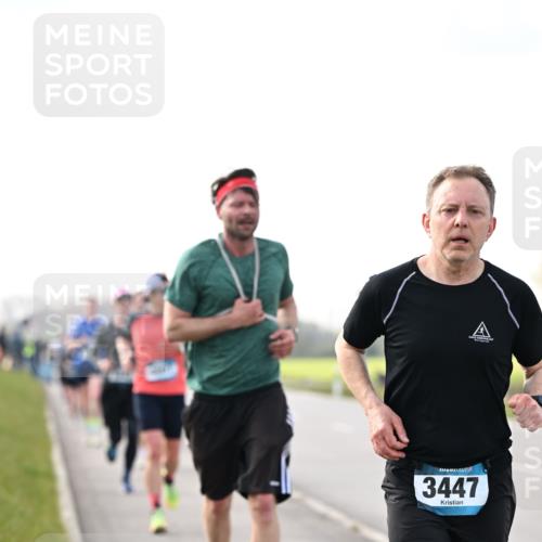 12.04.2026 - 45. Internationalen Wilhelmsburger Insellauf Dr. Thomas Lammeyer http://msf.ph/oto/9441745 12.04.2026 10:09:10 Laufen 3447 meine-sportfotos.de