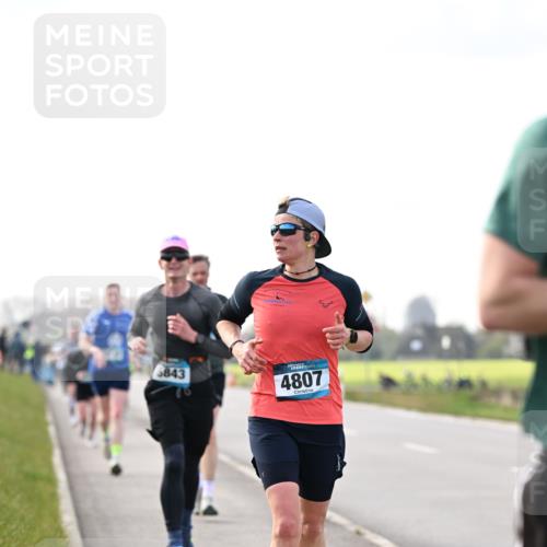12.04.2026 - 45. Internationalen Wilhelmsburger Insellauf Dr. Thomas Lammeyer http://msf.ph/oto/9441760 12.04.2026 10:09:13 Laufen 5843, 4807 meine-sportfotos.de