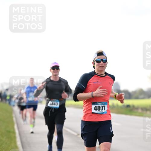 12.04.2026 - 45. Internationalen Wilhelmsburger Insellauf Dr. Thomas Lammeyer http://msf.ph/oto/9441763 12.04.2026 10:09:13 Laufen 5643, 4807 meine-sportfotos.de