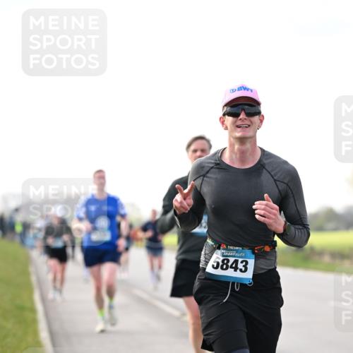 12.04.2026 - 45. Internationalen Wilhelmsburger Insellauf Dr. Thomas Lammeyer http://msf.ph/oto/9441774 12.04.2026 10:09:15 Laufen 5843 meine-sportfotos.de