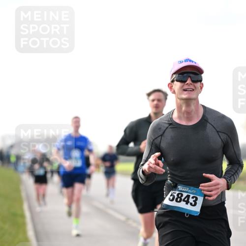 12.04.2026 - 45. Internationalen Wilhelmsburger Insellauf Dr. Thomas Lammeyer http://msf.ph/oto/9441776 12.04.2026 10:09:15 Laufen 5843 meine-sportfotos.de