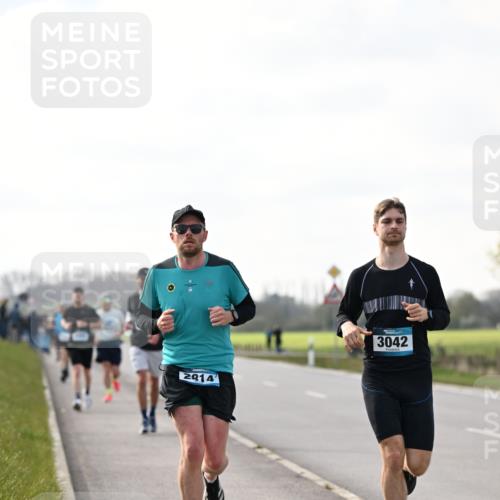 12.04.2026 - 45. Internationalen Wilhelmsburger Insellauf Dr. Thomas Lammeyer http://msf.ph/oto/9441879 12.04.2026 10:09:35 Laufen 2814, 3042 meine-sportfotos.de