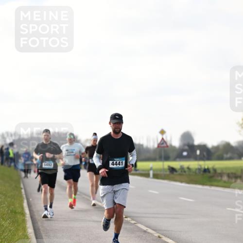 12.04.2026 - 45. Internationalen Wilhelmsburger Insellauf Dr. Thomas Lammeyer http://msf.ph/oto/9441894 12.04.2026 10:09:38 Laufen 4441, 5492 meine-sportfotos.de