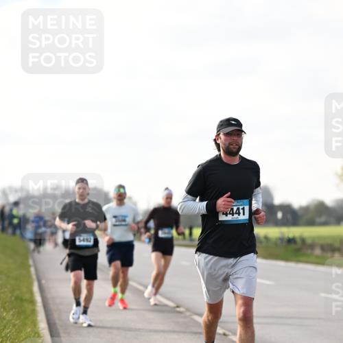 12.04.2026 - 45. Internationalen Wilhelmsburger Insellauf Dr. Thomas Lammeyer http://msf.ph/oto/9441902 12.04.2026 10:09:40 Laufen 5492, 4441 meine-sportfotos.de