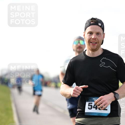 12.04.2026 - 45. Internationalen Wilhelmsburger Insellauf Dr. Thomas Lammeyer http://msf.ph/oto/9441930 12.04.2026 10:09:44 Laufen 45, 542 meine-sportfotos.de