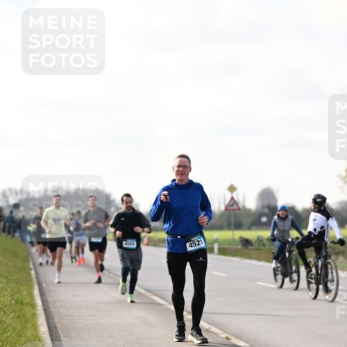 12.04.2026 - 45. Internationalen Wilhelmsburger Insellauf Dr. Thomas Lammeyer http://msf.ph/oto/9441964 12.04.2026 10:09:55 Laufen 4555, 4521 meine-sportfotos.de