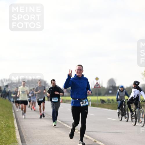 12.04.2026 - 45. Internationalen Wilhelmsburger Insellauf Dr. Thomas Lammeyer http://msf.ph/oto/9441965 12.04.2026 10:09:55 Laufen 4555, 4521 meine-sportfotos.de