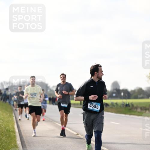 12.04.2026 - 45. Internationalen Wilhelmsburger Insellauf Dr. Thomas Lammeyer http://msf.ph/oto/9441981 12.04.2026 10:09:59 Laufen 3636, 2559, 4555 meine-sportfotos.de
