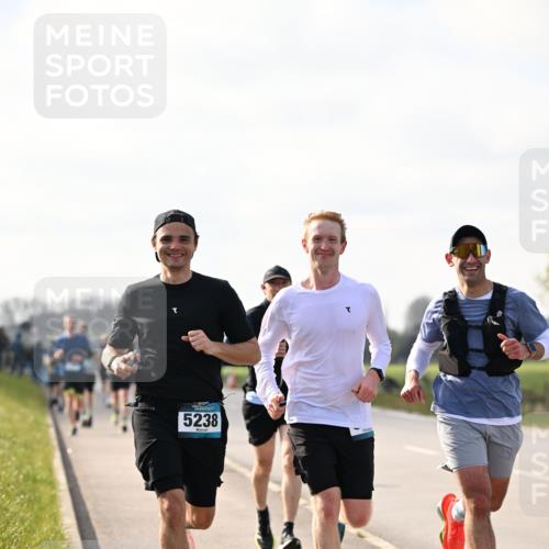 12.04.2026 - 45. Internationalen Wilhelmsburger Insellauf Dr. Thomas Lammeyer http://msf.ph/oto/9442020 12.04.2026 10:10:06 Laufen 5238 meine-sportfotos.de