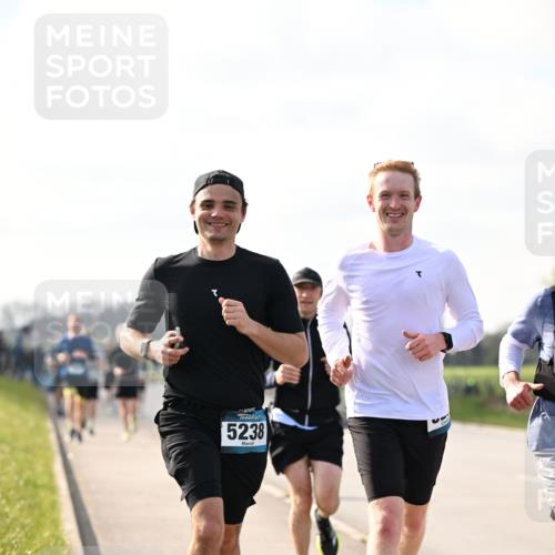 12.04.2026 - 45. Internationalen Wilhelmsburger Insellauf Dr. Thomas Lammeyer http://msf.ph/oto/9442024 12.04.2026 10:10:07 Laufen 5238 meine-sportfotos.de
