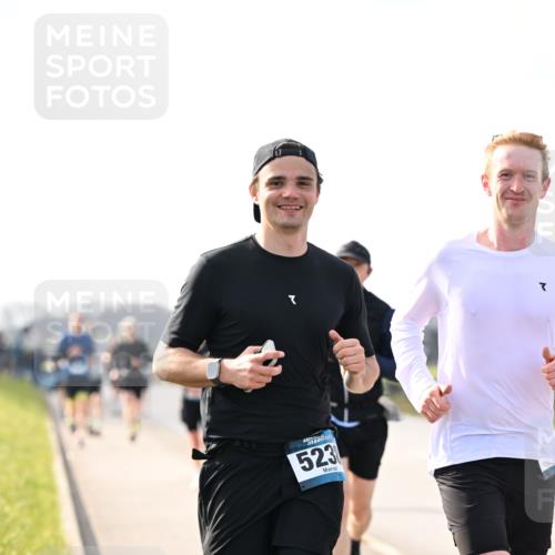 12.04.2026 - 45. Internationalen Wilhelmsburger Insellauf Dr. Thomas Lammeyer http://msf.ph/oto/9442028 12.04.2026 10:10:07 Laufen 523, 92 meine-sportfotos.de