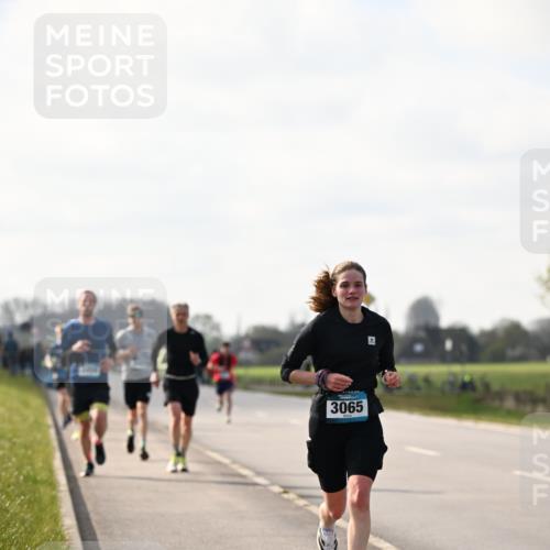 12.04.2026 - 45. Internationalen Wilhelmsburger Insellauf Dr. Thomas Lammeyer http://msf.ph/oto/9442045 12.04.2026 10:10:11 Laufen 3065 meine-sportfotos.de