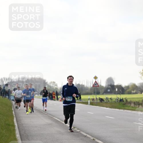 12.04.2026 - 45. Internationalen Wilhelmsburger Insellauf Dr. Thomas Lammeyer http://msf.ph/oto/9442149 12.04.2026 10:10:47 Laufen 5710 meine-sportfotos.de