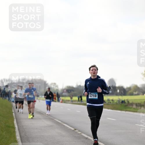 12.04.2026 - 45. Internationalen Wilhelmsburger Insellauf Dr. Thomas Lammeyer http://msf.ph/oto/9442161 12.04.2026 10:10:48 Laufen 5710 meine-sportfotos.de