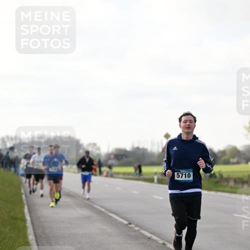 12.04.2026 - 45. Internationalen Wilhelmsburger Insellauf Dr. Thomas Lammeyer http://msf.ph/oto/9442165 12.04.2026 10:10:49 Laufen 5710 meine-sportfotos.de
