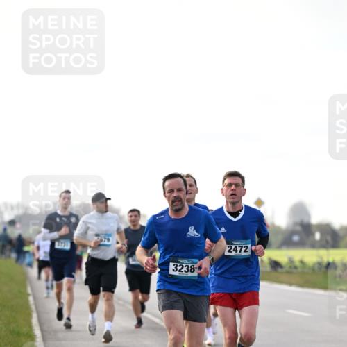 12.04.2026 - 45. Internationalen Wilhelmsburger Insellauf Dr. Thomas Lammeyer http://msf.ph/oto/9442183 12.04.2026 10:10:55 Laufen 3751, 3238, 2472 meine-sportfotos.de
