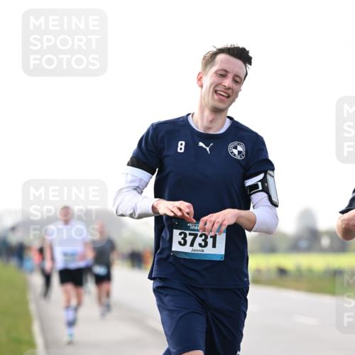 12.04.2026 - 45. Internationalen Wilhelmsburger Insellauf Dr. Thomas Lammeyer http://msf.ph/oto/9442221 12.04.2026 10:11:01 Laufen 8, 3731 meine-sportfotos.de