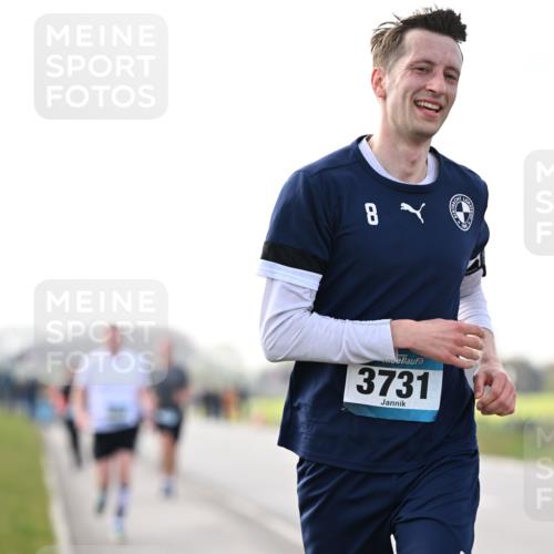 12.04.2026 - 45. Internationalen Wilhelmsburger Insellauf Dr. Thomas Lammeyer http://msf.ph/oto/9442224 12.04.2026 10:11:01 Laufen 8, 3731 meine-sportfotos.de