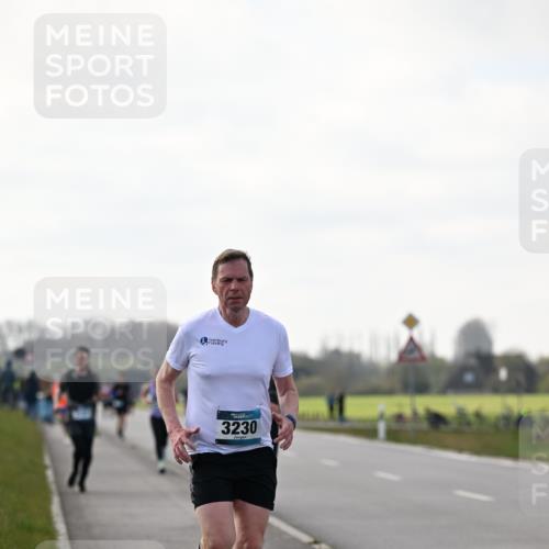 12.04.2026 - 45. Internationalen Wilhelmsburger Insellauf Dr. Thomas Lammeyer http://msf.ph/oto/9442241 12.04.2026 10:11:05 Laufen 3230 meine-sportfotos.de