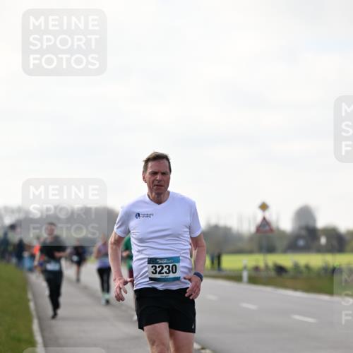 12.04.2026 - 45. Internationalen Wilhelmsburger Insellauf Dr. Thomas Lammeyer http://msf.ph/oto/9442243 12.04.2026 10:11:05 Laufen 3230 meine-sportfotos.de