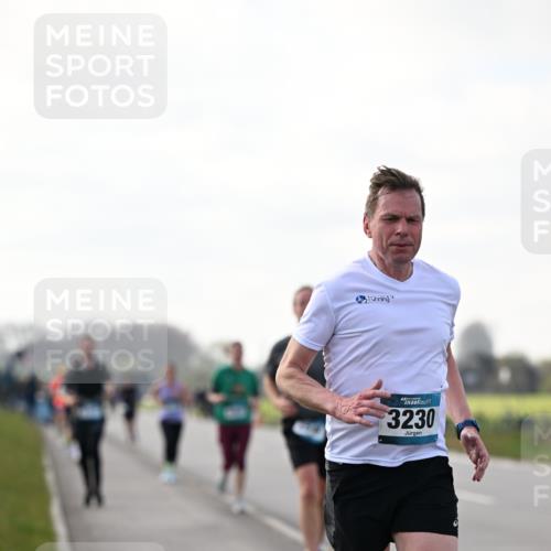 12.04.2026 - 45. Internationalen Wilhelmsburger Insellauf Dr. Thomas Lammeyer http://msf.ph/oto/9442250 12.04.2026 10:11:06 Laufen 3230 meine-sportfotos.de