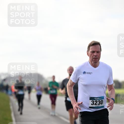 12.04.2026 - 45. Internationalen Wilhelmsburger Insellauf Dr. Thomas Lammeyer http://msf.ph/oto/9442251 12.04.2026 10:11:06 Laufen 3230 meine-sportfotos.de