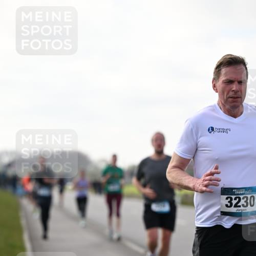 12.04.2026 - 45. Internationalen Wilhelmsburger Insellauf Dr. Thomas Lammeyer http://msf.ph/oto/9442254 12.04.2026 10:11:06 Laufen 45, 3230 meine-sportfotos.de