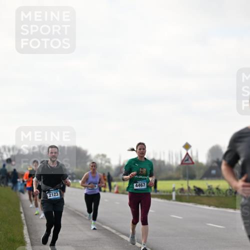 12.04.2026 - 45. Internationalen Wilhelmsburger Insellauf Dr. Thomas Lammeyer http://msf.ph/oto/9442266 12.04.2026 10:11:09 Laufen 2123, 4467 meine-sportfotos.de