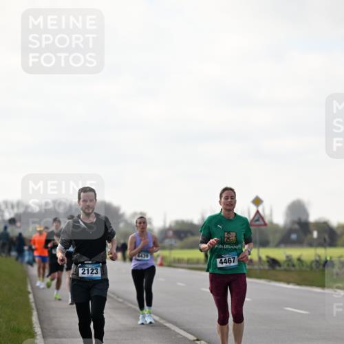 12.04.2026 - 45. Internationalen Wilhelmsburger Insellauf Dr. Thomas Lammeyer http://msf.ph/oto/9442275 12.04.2026 10:11:10 Laufen 2123, 4439, 4467 meine-sportfotos.de