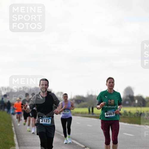 12.04.2026 - 45. Internationalen Wilhelmsburger Insellauf Dr. Thomas Lammeyer http://msf.ph/oto/9442280 12.04.2026 10:11:10 Laufen 2123, 4467 meine-sportfotos.de
