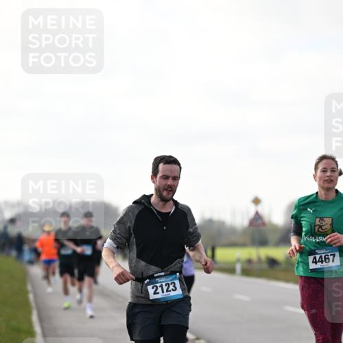 12.04.2026 - 45. Internationalen Wilhelmsburger Insellauf Dr. Thomas Lammeyer http://msf.ph/oto/9442286 12.04.2026 10:11:12 Laufen 2123, 4467 meine-sportfotos.de