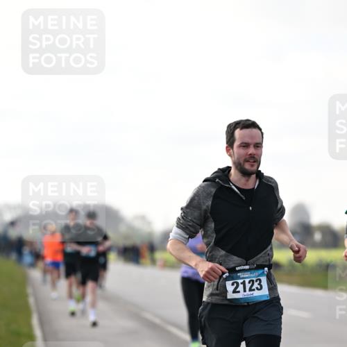 12.04.2026 - 45. Internationalen Wilhelmsburger Insellauf Dr. Thomas Lammeyer http://msf.ph/oto/9442291 12.04.2026 10:11:12 Laufen 2123 meine-sportfotos.de