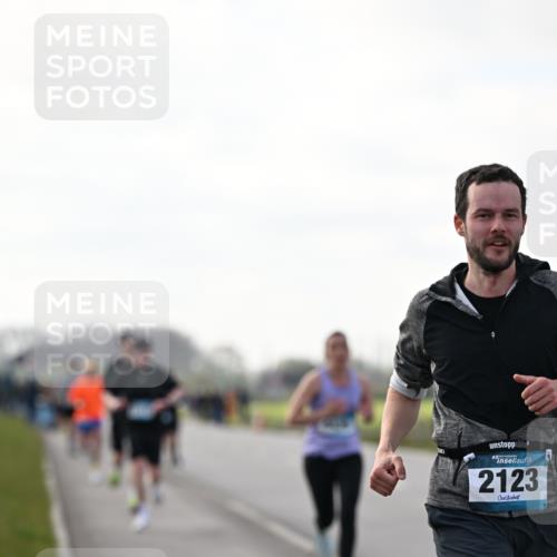 12.04.2026 - 45. Internationalen Wilhelmsburger Insellauf Dr. Thomas Lammeyer http://msf.ph/oto/9442294 12.04.2026 10:11:13 Laufen 45, 2123 meine-sportfotos.de