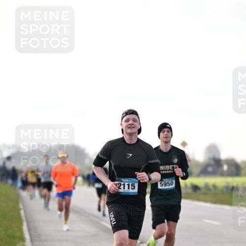 12.04.2026 - 45. Internationalen Wilhelmsburger Insellauf Dr. Thomas Lammeyer http://msf.ph/oto/9442316 12.04.2026 10:11:17 Laufen 6, 000, 2115, 5950 meine-sportfotos.de