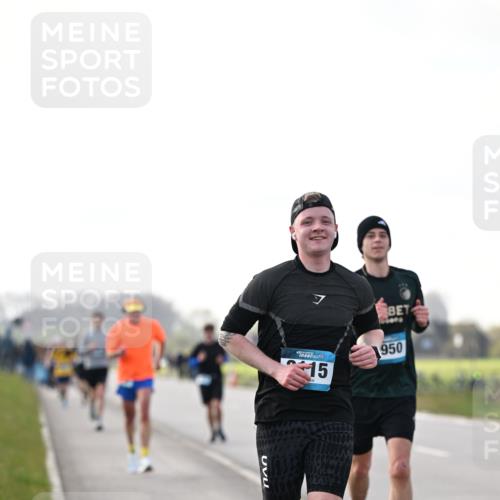 12.04.2026 - 45. Internationalen Wilhelmsburger Insellauf Dr. Thomas Lammeyer http://msf.ph/oto/9442320 12.04.2026 10:11:18 Laufen 15, 950 meine-sportfotos.de