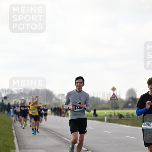 12.04.2026 - 45. Internationalen Wilhelmsburger Insellauf Dr. Thomas Lammeyer http://msf.ph/oto/9442335 12.04.2026 10:11:26 Laufen 244, 5496 meine-sportfotos.de