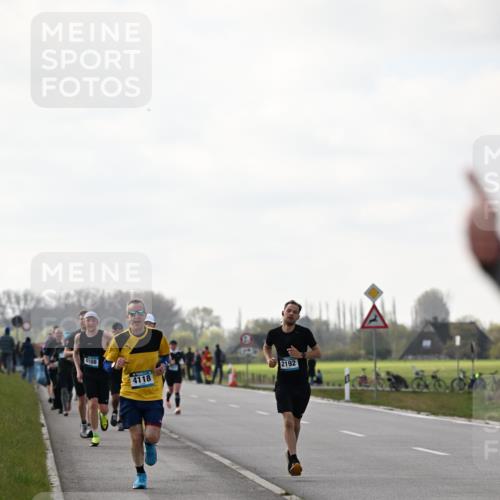 12.04.2026 - 45. Internationalen Wilhelmsburger Insellauf Dr. Thomas Lammeyer http://msf.ph/oto/9442361 12.04.2026 10:11:30 Laufen 4108, 4118, 2192 meine-sportfotos.de