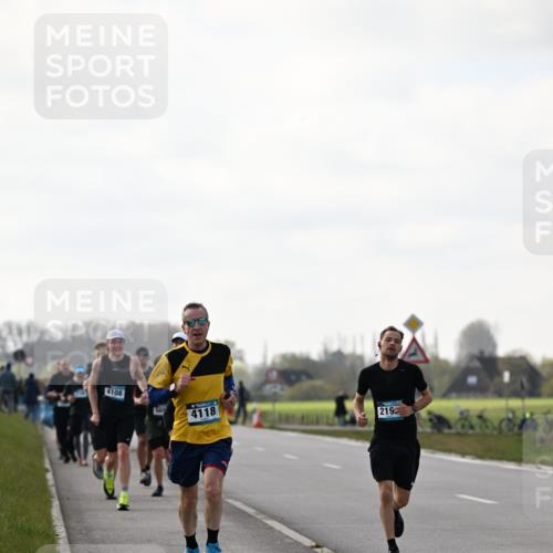 12.04.2026 - 45. Internationalen Wilhelmsburger Insellauf Dr. Thomas Lammeyer http://msf.ph/oto/9442370 12.04.2026 10:11:32 Laufen 4108, 4118, 219 meine-sportfotos.de