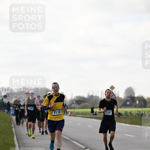 12.04.2026 - 45. Internationalen Wilhelmsburger Insellauf Dr. Thomas Lammeyer http://msf.ph/oto/9442371 12.04.2026 10:11:32 Laufen 4108, 4118, 2192 meine-sportfotos.de
