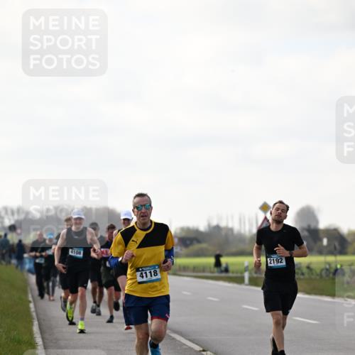 12.04.2026 - 45. Internationalen Wilhelmsburger Insellauf Dr. Thomas Lammeyer http://msf.ph/oto/9442375 12.04.2026 10:11:32 Laufen 4108, 4118, 2192 meine-sportfotos.de
