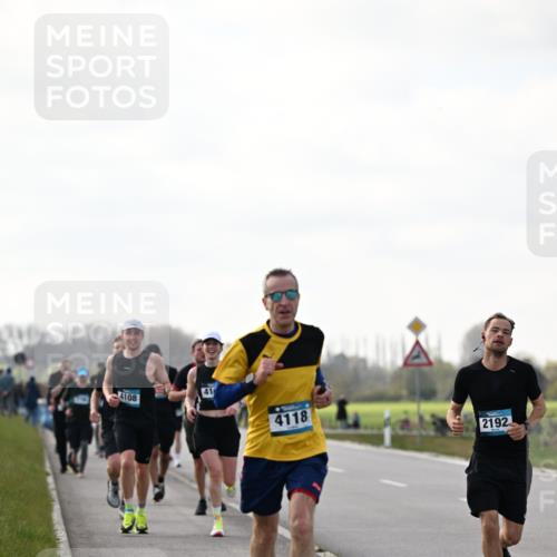 12.04.2026 - 45. Internationalen Wilhelmsburger Insellauf Dr. Thomas Lammeyer http://msf.ph/oto/9442381 12.04.2026 10:11:33 Laufen 4108, 41, 4118, 2192 meine-sportfotos.de