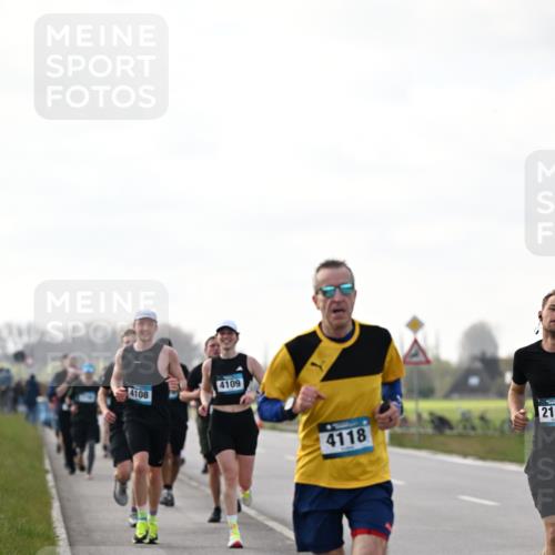 12.04.2026 - 45. Internationalen Wilhelmsburger Insellauf Dr. Thomas Lammeyer http://msf.ph/oto/9442386 12.04.2026 10:11:34 Laufen 4108, 4109, 4118, 21 meine-sportfotos.de