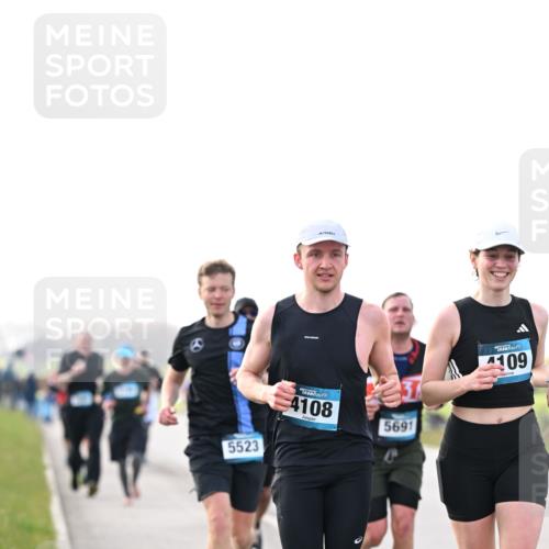 12.04.2026 - 45. Internationalen Wilhelmsburger Insellauf Dr. Thomas Lammeyer http://msf.ph/oto/9442404 12.04.2026 10:11:38 Laufen 5523, 4108, 5691, 109 meine-sportfotos.de