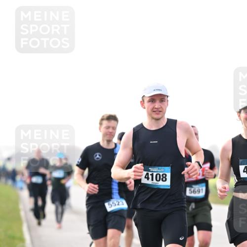 12.04.2026 - 45. Internationalen Wilhelmsburger Insellauf Dr. Thomas Lammeyer http://msf.ph/oto/9442407 12.04.2026 10:11:38 Laufen 5523, 4108, 5691, 4 meine-sportfotos.de